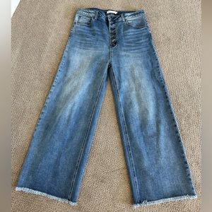 Women’s TNR wide leg jeans. Size 31